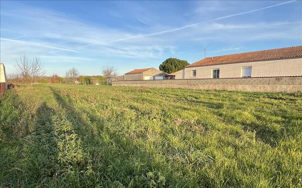 Terrain à vendre |  Le Gua |  1674 m²