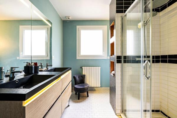 Maison 8 pièces 302 m2