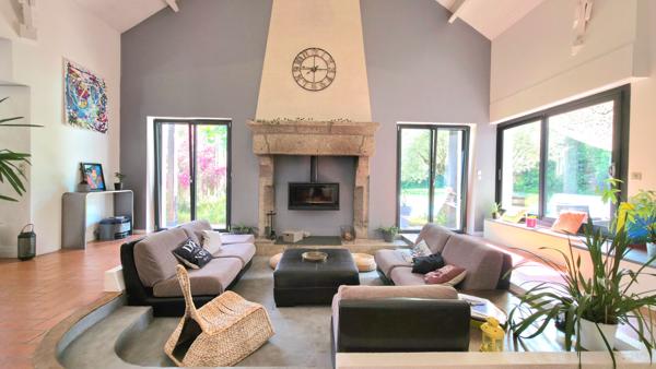 Maison 8 pièces 302 m2