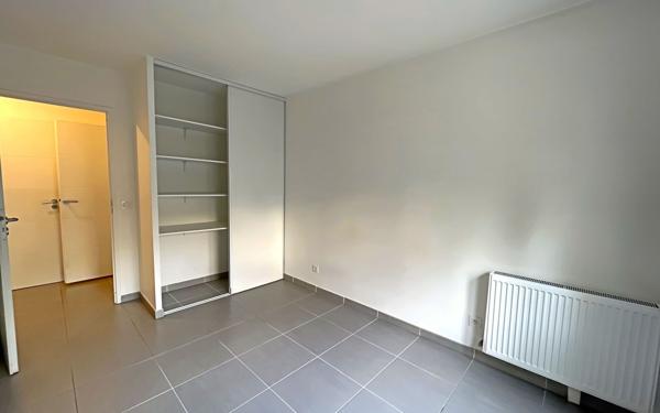 Appartement à louer    3 pièces •  Marseille 8