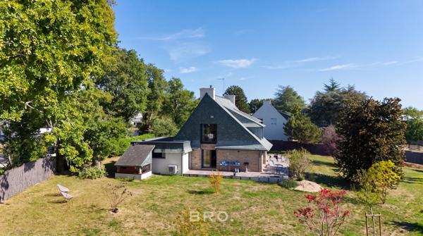 VANNES – MAISON DE CARACTÈRE RÉNOVÉE – 192 M² – 4 CHAMBRES – 2 000 M² DE TERRAIN