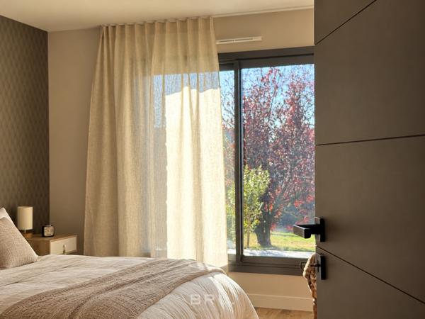 VANNES – MAISON DE CARACTÈRE RÉNOVÉE – 192 M² – 4 CHAMBRES – 2 000 M² DE TERRAIN