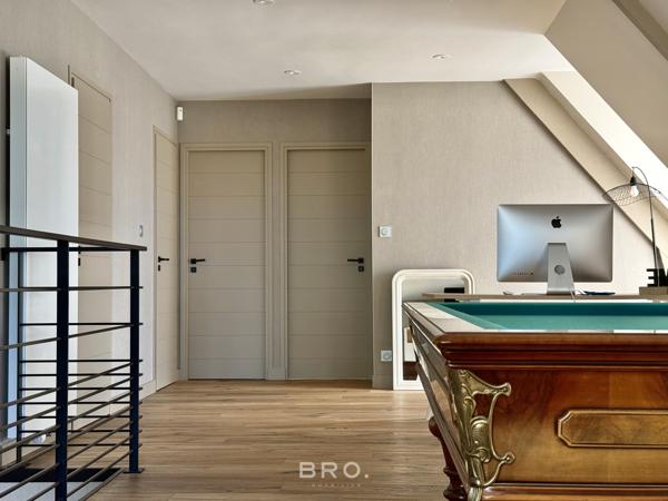 VANNES – MAISON DE CARACTÈRE RÉNOVÉE – 192 M² – 4 CHAMBRES – 2 000 M² DE TERRAIN