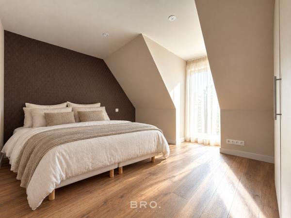 VANNES – MAISON DE CARACTÈRE RÉNOVÉE – 192 M² – 4 CHAMBRES – 2 000 M² DE TERRAIN