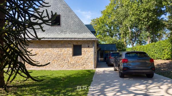 VANNES – MAISON DE CARACTÈRE RÉNOVÉE – 192 M² – 4 CHAMBRES – 2 000 M² DE TERRAIN