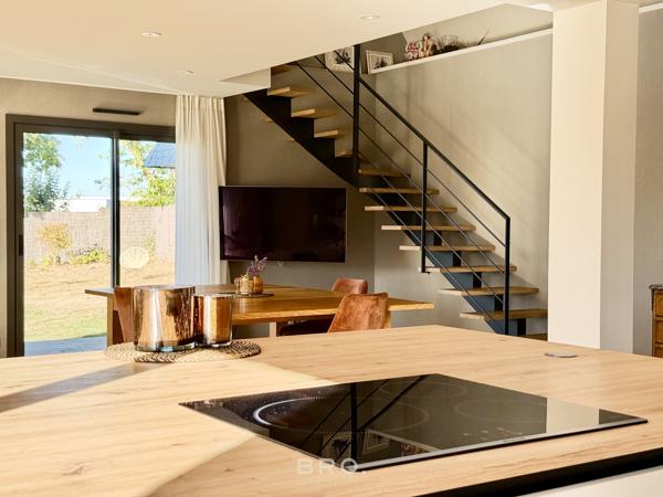 VANNES – MAISON DE CARACTÈRE RÉNOVÉE – 192 M² – 4 CHAMBRES – 2 000 M² DE TERRAIN