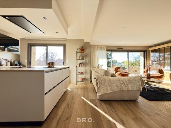 VANNES – MAISON DE CARACTÈRE RÉNOVÉE – 192 M² – 4 CHAMBRES – 2 000 M² DE TERRAIN