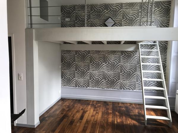 STUDIO en RDC de 26,5m² - CAVE et PARKING