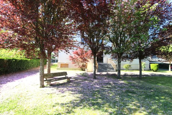 Nevers (58000) APPARTEMENT 2 CHAMBRES AVEC GARAGE