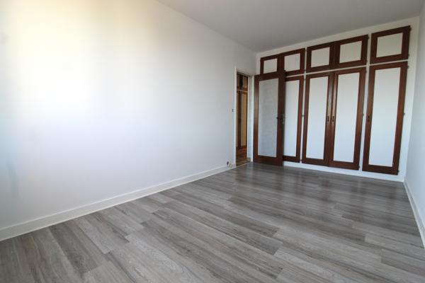 Nevers (58000) APPARTEMENT 2 CHAMBRES AVEC GARAGE