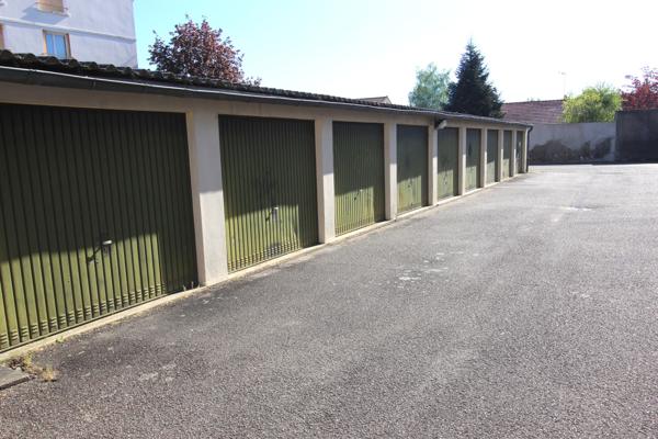 Nevers (58000) APPARTEMENT 2 CHAMBRES AVEC GARAGE