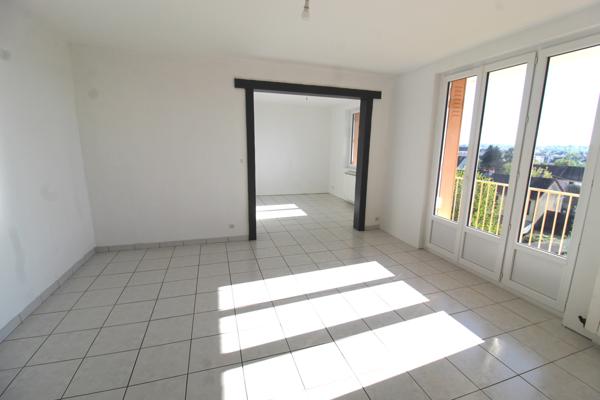 Nevers (58000) APPARTEMENT 2 CHAMBRES AVEC GARAGE