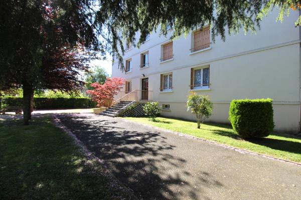 Nevers (58000) APPARTEMENT 2 CHAMBRES AVEC GARAGE