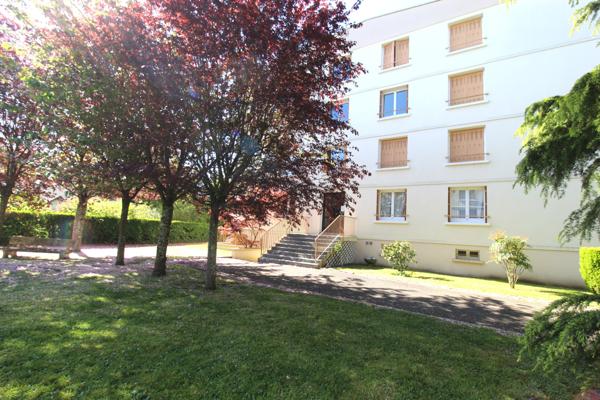 Nevers (58000) APPARTEMENT 2 CHAMBRES AVEC GARAGE