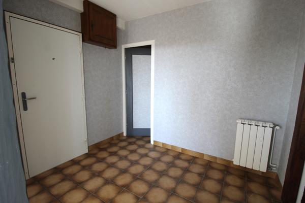 Nevers (58000) APPARTEMENT 2 CHAMBRES AVEC GARAGE