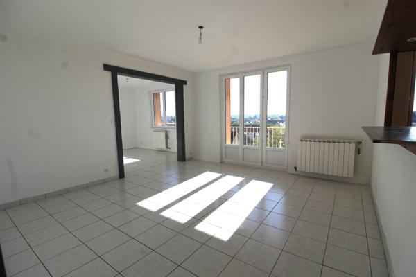 Nevers (58000) APPARTEMENT 2 CHAMBRES AVEC GARAGE