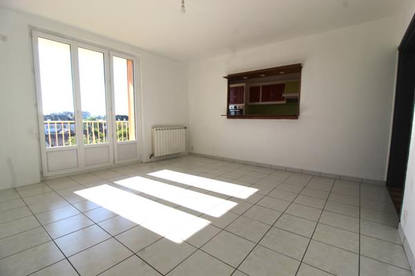Nevers (58000) APPARTEMENT 2 CHAMBRES AVEC GARAGE