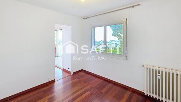 Appartement T4 avec balcon et vue imprenable