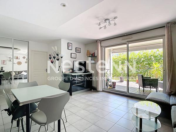 FONTAINES-SUR-SAONE APPARTEMENT T3 EN REZ DE JARDIN 2 CHAMBRES AVEC TERRASSE JARDIN ET GARAGE