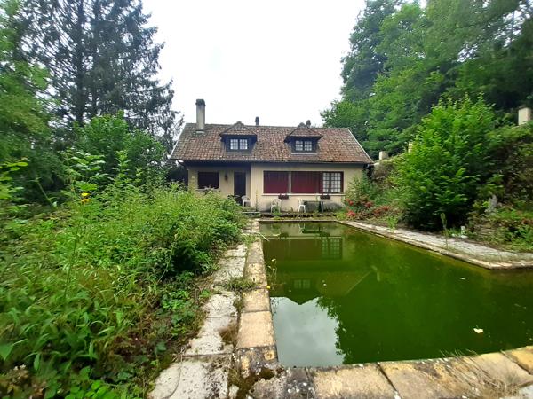 Ancien hôtel particulier 360m2, pavillon de chasse, dépendances et terrain Détails des diagnostics énergétiques
