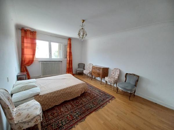 Ancien hôtel particulier 360m2, pavillon de chasse, dépendances et terrain Détails des diagnostics énergétiques