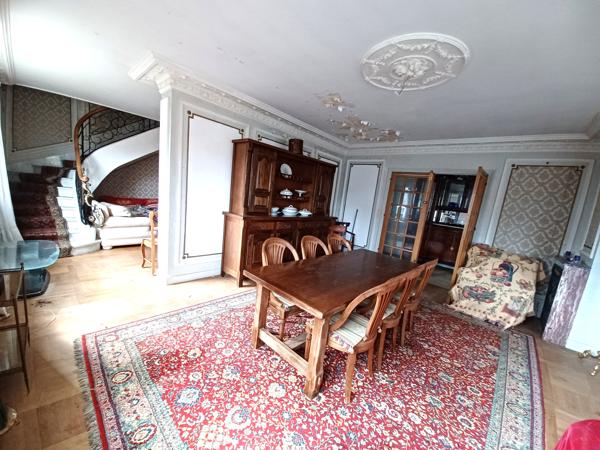 Ancien hôtel particulier 360m2, pavillon de chasse, dépendances et terrain Détails des diagnostics énergétiques