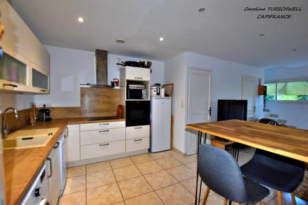 CARQUEIRANNE (83) - RARE - MAISON DE 55 M² - 2 CHAMBRES - TERRASSE ET TERRAIN PLAT AU GRAND CALME