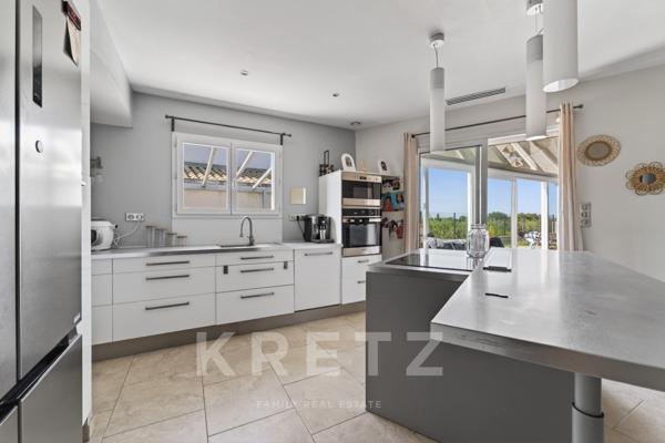 Maison contemporaine avec dépendance à 10 minutes de la plage