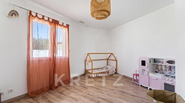 Maison contemporaine avec dépendance à 10 minutes de la plage