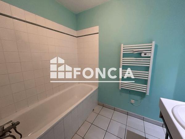 Location Appartement 2 pièces 65.33 m² - 16 RUE CAMILLE PELLETAN Talence 33400