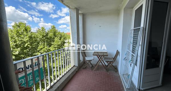 Location Studio 26.2 m² - Bagnols-sur-cèze 30200