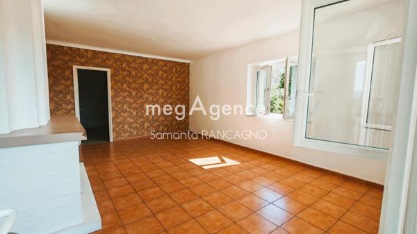 Maison à LE CANNET-DES-MAURES, 83340 - 7 pièces 150m²