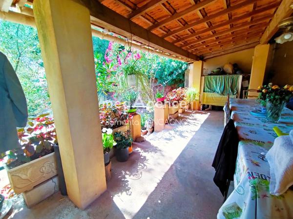 Maison à LE CANNET-DES-MAURES, 83340 - 7 pièces 150m²