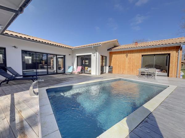 La Teste de Buch, Maison 5 pièces de 180 m2, piscine, terrasse, parcelle de 870 m2 !