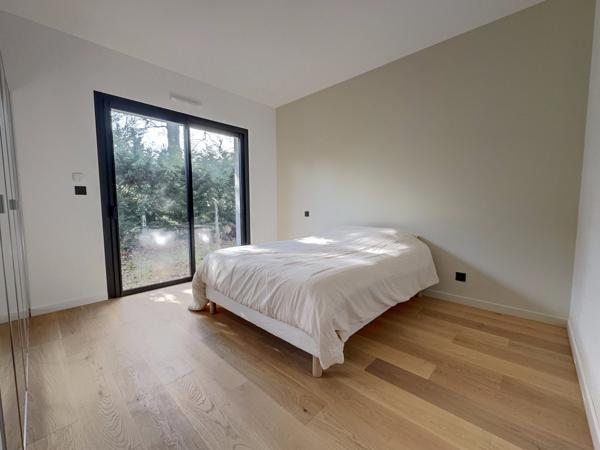 La Teste de Buch, Maison 5 pièces de 180 m2, piscine, terrasse, parcelle de 870 m2 !