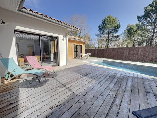 La Teste de Buch, Maison 5 pièces de 180 m2, piscine, terrasse, parcelle de 870 m2 !