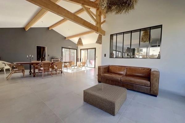 La Teste de Buch, Maison 5 pièces de 180 m2, piscine, terrasse, parcelle de 870 m2 !