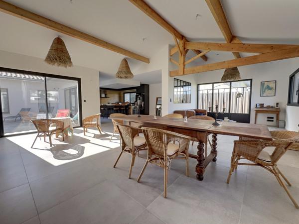 La Teste de Buch, Maison 5 pièces de 180 m2, piscine, terrasse, parcelle de 870 m2 !