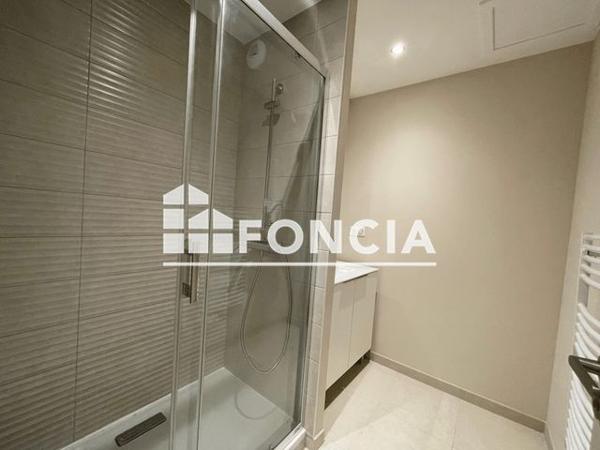 Location Appartement 3 pièces 59.19 m² - 8 RUE D'ESCURE Orleans 45000