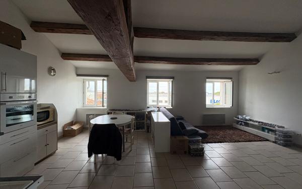 Appartement à louer    1 pièce •  Marennes