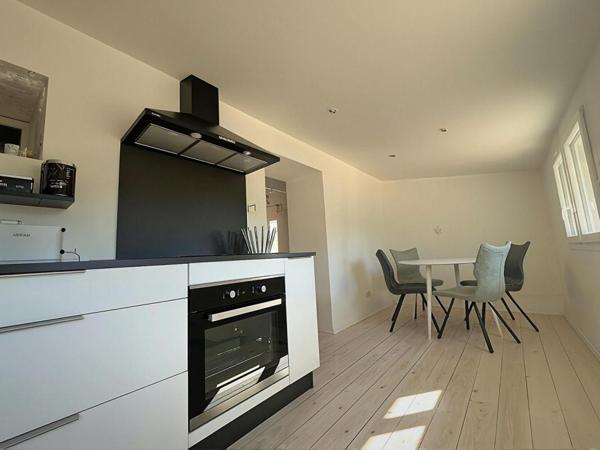 Propriété d'exception 9 pièces de 274 m² sur terrain paysager de 3 990 m² avec piscine Flayosc (83780)