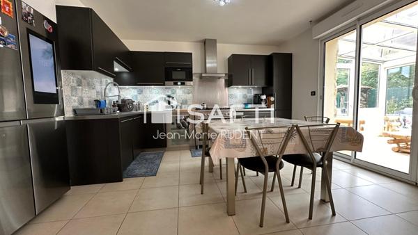 Véranda, cheminée, 5PP 3 chbres  : la maison qui coche tout !