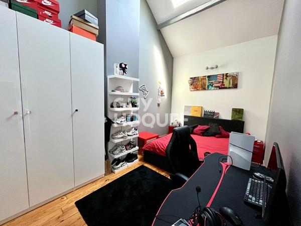 Longère rénovée de 245 m² à Mézières-sur-Seine - Garage & Dépendance