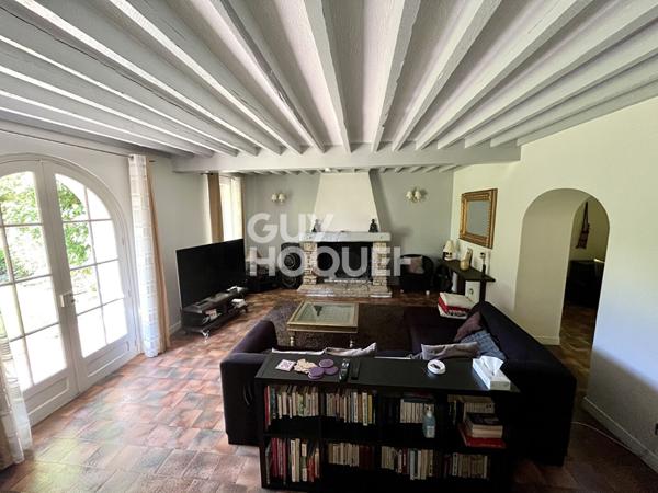 Longère rénovée de 245 m² à Mézières-sur-Seine - Garage & Dépendance