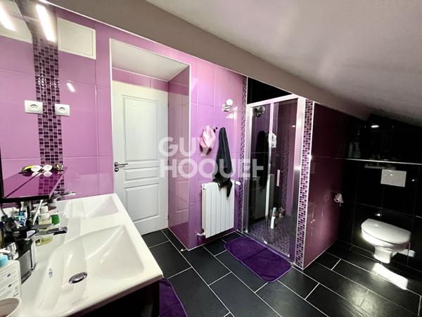 Longère rénovée de 245 m² à Mézières-sur-Seine - Garage & Dépendance