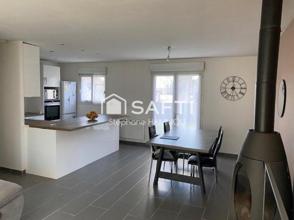 Beau pavillon construit en 2012, 5 chambres