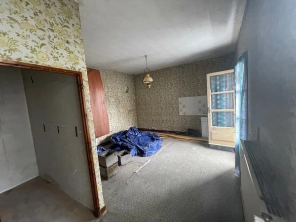 Coeur de st cybard;Plateau de 92 m² à rénover avec terrasse de 30m²