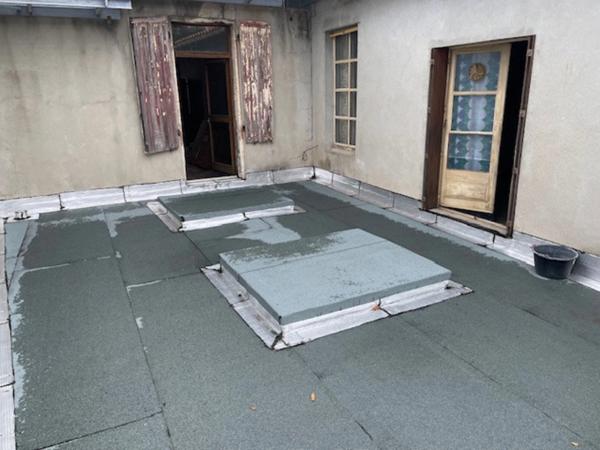 Coeur de st cybard;Plateau de 92 m² à rénover avec terrasse de 30m²