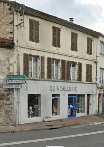 Coeur de st cybard;Plateau de 92 m² à rénover avec terrasse de 30m²