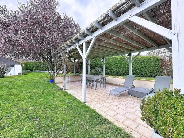 Maison familiale au calme avec piscine